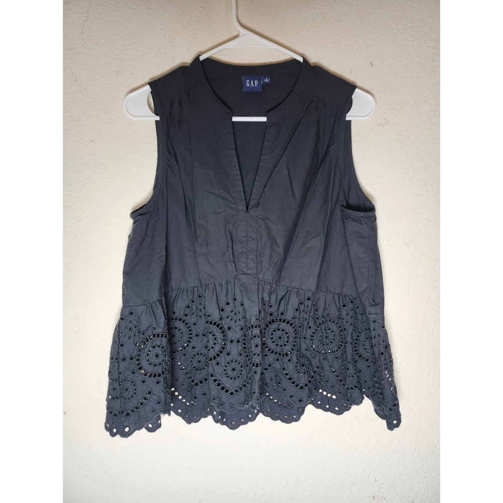 GAP Peplum Top Womens Small Black Eyelet Lace Sleeveless V-Neck Cotton Blouse